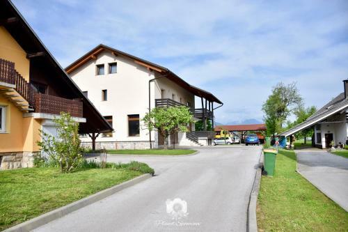 Apartments B&s