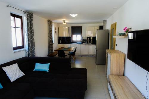 Hi?a Mi?c, Apartmaji Hosnar