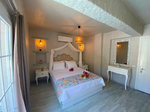 Hotel Naz Konak Ala�at?