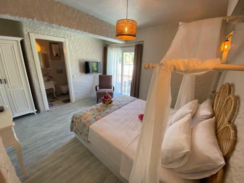 Hotel Naz Konak Ala�at?