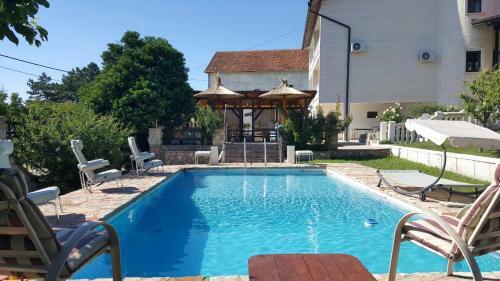 Villa Vila Peke?