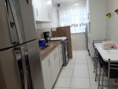 Apartamento Frente Para Prainha- 3 Quartos, Piscina E Churrasqueira