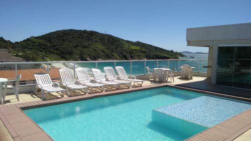 Apartamento Frente Para Prainha- 3 Quartos, Piscina E Churrasqueira