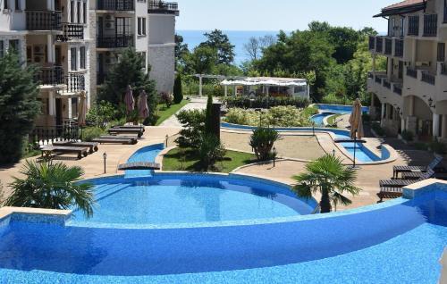 Pearl Beach Apartments In The Cliff Resort 2