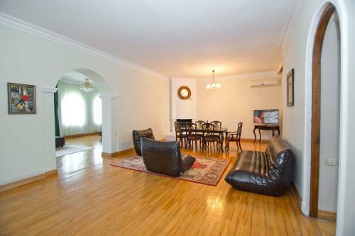 Apartment On Gorgiladze 25