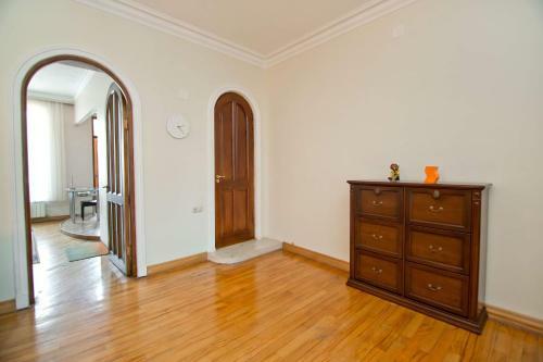 Apartment On Gorgiladze 25