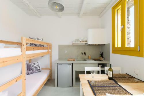 Themonies Suites And Apartments