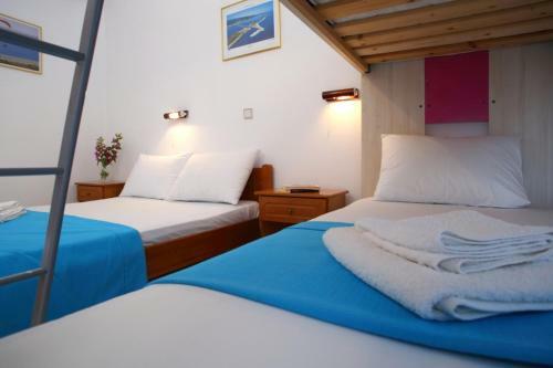Theocharis Bros - Studios Apartments