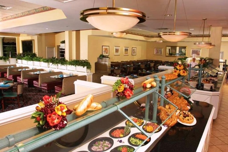 Rosen Plaza Hotel