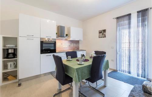 Awesome Apartment In Galizana With 2 Bedrooms