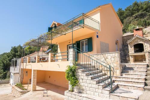 Hostal Apartman Pharia