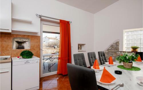 Amazing Home In Hrboki With Wifi And 4 Bedrooms
