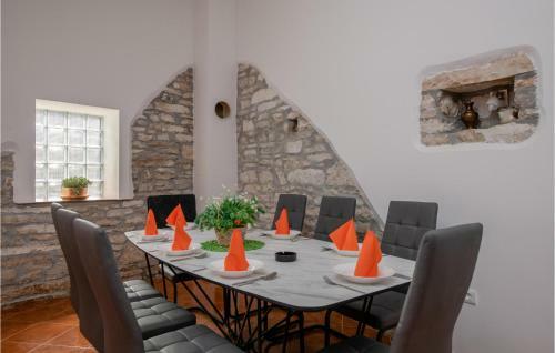 Amazing Home In Hrboki With Wifi And 4 Bedrooms