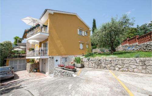 Beautiful Apartment In Ika With Wifi