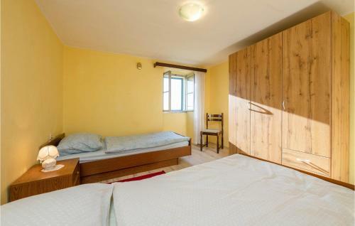 Amazing Home In Koromacno W/ 2 Bedrooms