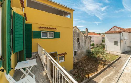 Apartment Diana - Great Location, Cosy 2 Bedroom, 2 Bathroom Apt