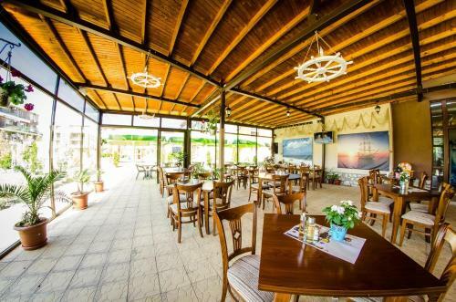 Private Holiday & Orchid Golf Club Apartments