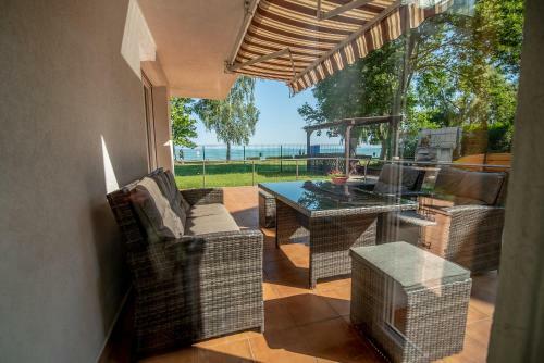 Grand Beach Apartment