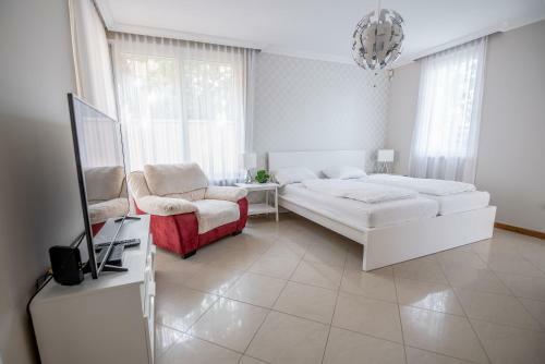 Grand Beach Apartment