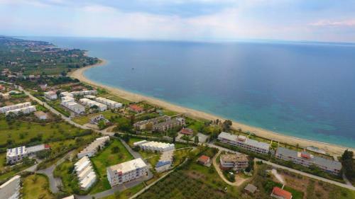 Gerakina Coast Apartment