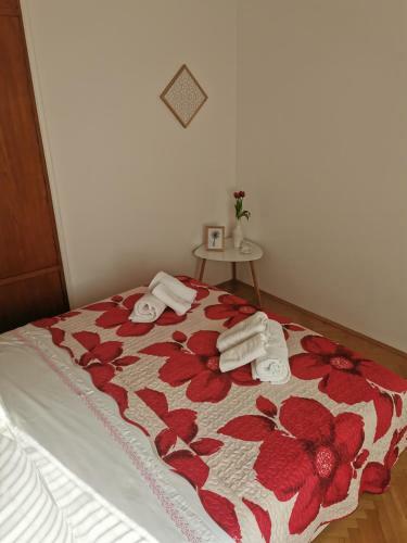 Apartment White Pearl