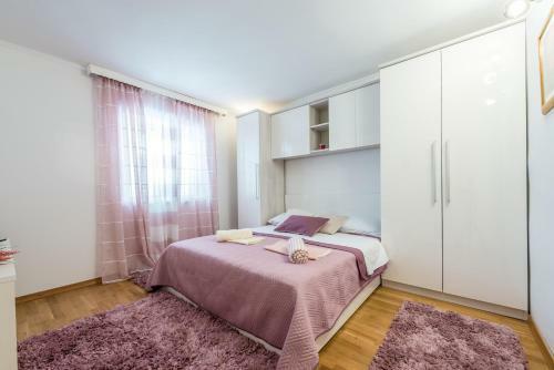 Apartamento Villa With A Swimming Pool