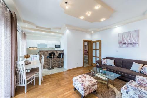 Apartamento Villa With A Swimming Pool