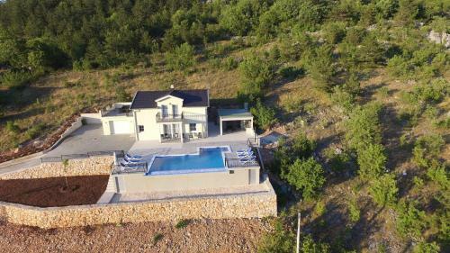 Villa Melani With Pool - Poljica