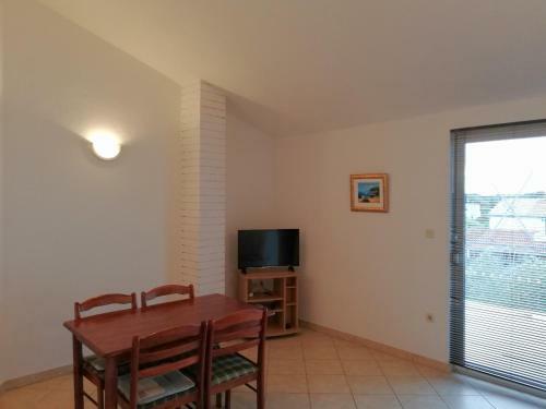 Apartments Roko Lalin