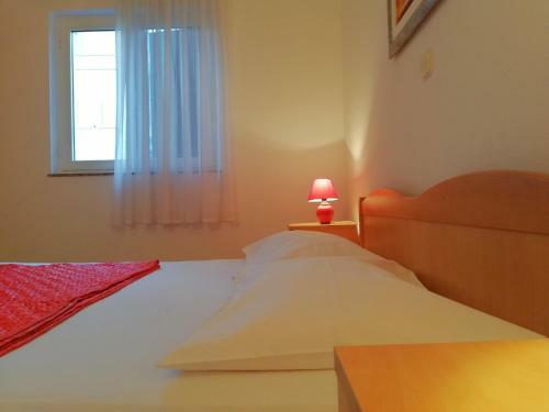 Apartments Roko Lalin