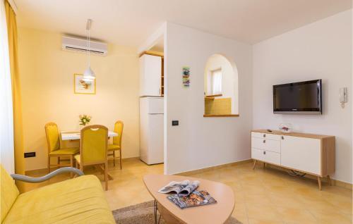 One-bedroom Apartment In Medulin