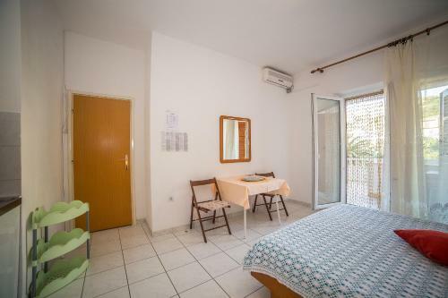 Hostal Apartmani Ina