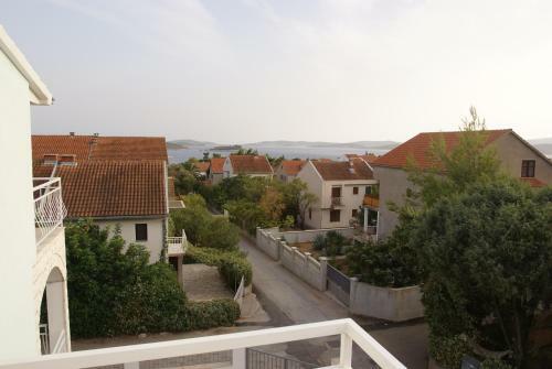 Apartments Bisevo