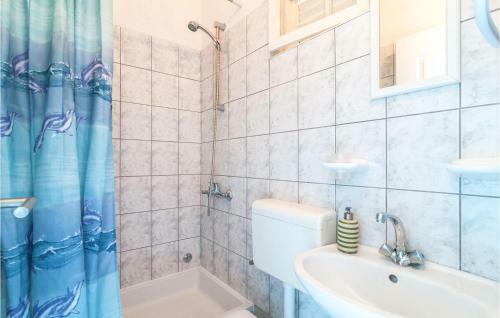 Nice Apartment In Podgora With Wifi And 1 Bedrooms
