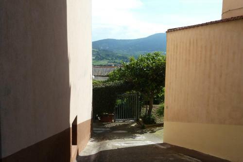 Cambre Apartments