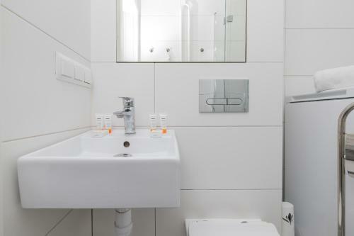 Central Park Apartment Gdynia By Renters