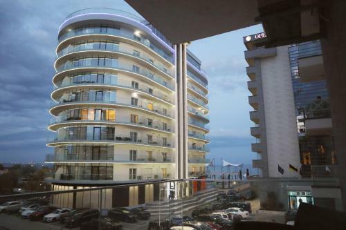 Luxury Apartment By The Sea