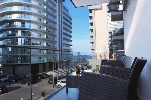 Luxury Apartment By The Sea