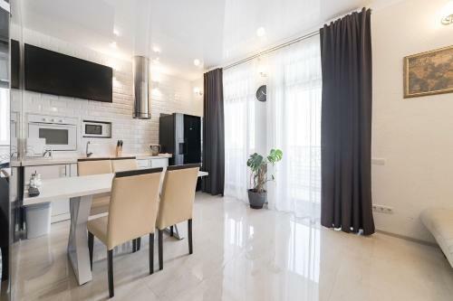 New Arcadia Glass Apartment