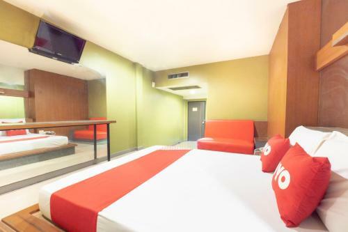 Oyo 75382 Chonburi Hotel