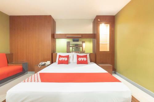 Oyo 75382 Chonburi Hotel