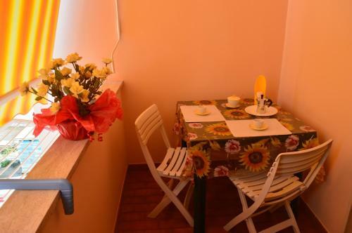Hostal B&B Delfinia