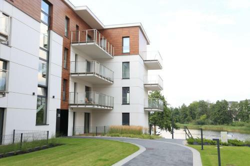 Lake View Apartment