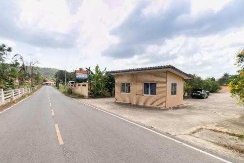 Hotel Oyo 75392 Phachuen Resort