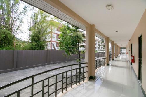 Oyo 75390 Sunee Place Hotel