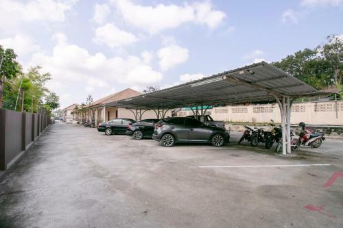 Oyo 75390 Sunee Place Hotel