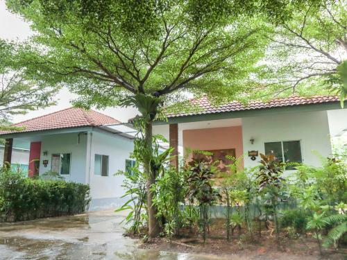 Apartamentos Oyo 1101 Tanrak Bungalow