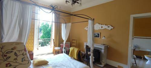 Bed & Breakfast Chambres D'h�tes-ch�teau Constant