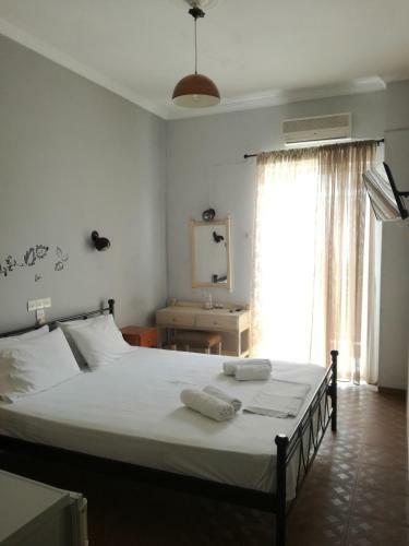 Elliana Hotel