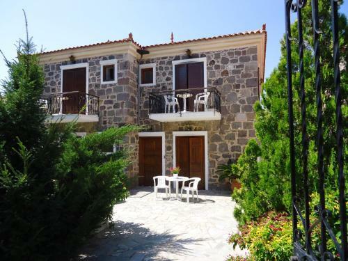 Hostal Maria & Kiki Studios (1st Floor)